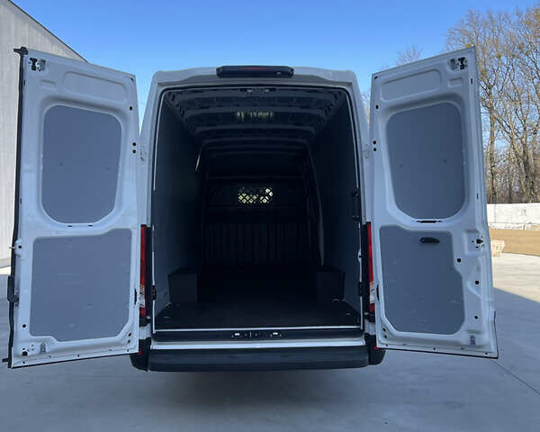 Белый Ивеко Дейли, объемом двигателя 3 л и пробегом 234 тыс. км за 25999 $, фото 7 на Automoto.ua