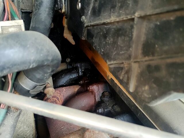 Белый Ивеко Дейли, объемом двигателя 2.4 л и пробегом 250 тыс. км за 1400 $, фото 3 на Automoto.ua