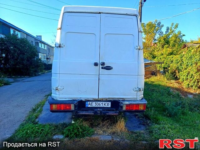 Белый Ивеко Дейли, объемом двигателя 2.8 л и пробегом 0 тыс. км за 4550 $, фото 3 на Automoto.ua