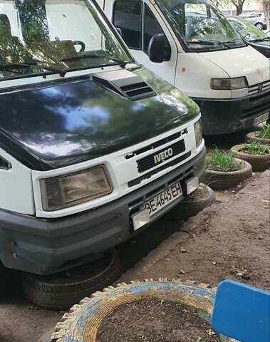 Білий Івеко Дейлі, об'ємом двигуна 2.79 л та пробігом 358 тис. км за 2850 $, фото 7 на Automoto.ua