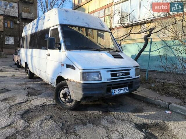 Белый Ивеко Дейли, объемом двигателя 2.8 л и пробегом 255 тыс. км за 1999 $, фото 2 на Automoto.ua