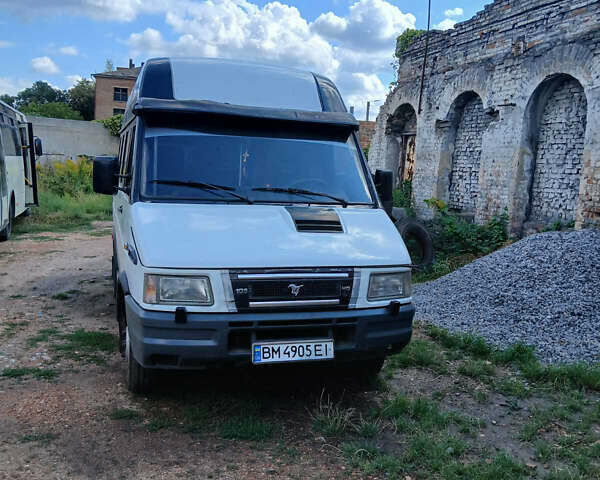 Белый Ивеко Дейли, объемом двигателя 2.8 л и пробегом 1000 тыс. км за 4000 $, фото 1 на Automoto.ua