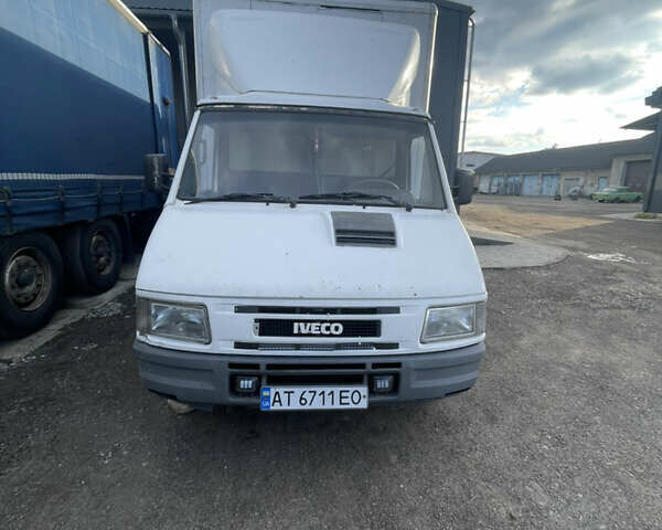 Белый Ивеко Дейли, объемом двигателя 2.8 л и пробегом 690 тыс. км за 3300 $, фото 1 на Automoto.ua
