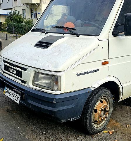 Білий Івеко Дейлі, об'ємом двигуна 28 л та пробігом 300 тис. км за 1800 $, фото 4 на Automoto.ua