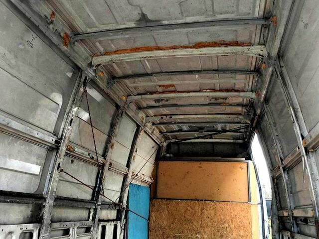 Белый Ивеко Дейли, объемом двигателя 2.8 л и пробегом 680 тыс. км за 6500 $, фото 11 на Automoto.ua