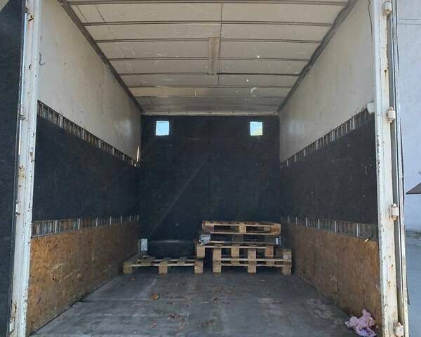 Белый Ивеко Дейли, объемом двигателя 2.8 л и пробегом 400 тыс. км за 6800 $, фото 10 на Automoto.ua