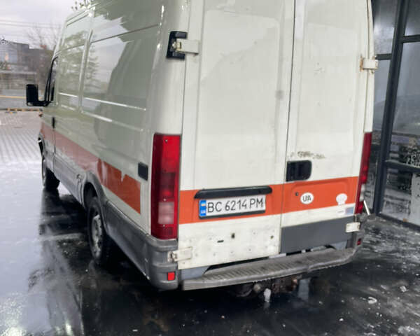 Белый Ивеко Дейли, объемом двигателя 2.8 л и пробегом 400 тыс. км за 3200 $, фото 3 на Automoto.ua