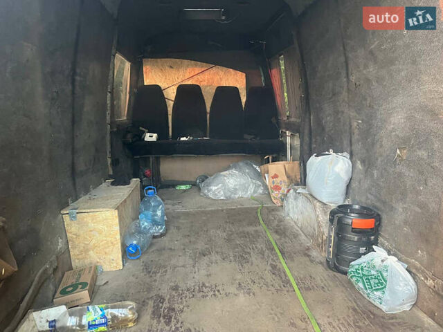 Белый Ивеко Дейли, объемом двигателя 2.8 л и пробегом 758 тыс. км за 3300 $, фото 7 на Automoto.ua
