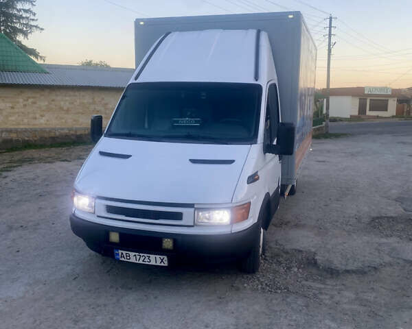 Белый Ивеко Дейли, объемом двигателя 2.8 л и пробегом 260 тыс. км за 7400 $, фото 1 на Automoto.ua