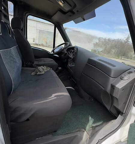 Білий Івеко Дейлі, об'ємом двигуна 2.8 л та пробігом 290 тис. км за 5577 $, фото 1 на Automoto.ua