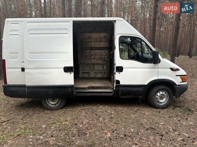 Белый Ивеко Дейли, объемом двигателя 2.8 л и пробегом 364 тыс. км за 4200 $, фото 3 на Automoto.ua