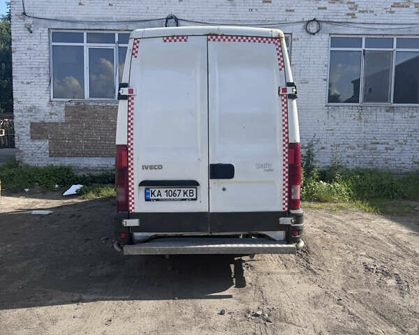 Белый Ивеко Дейли, объемом двигателя 2.8 л и пробегом 540 тыс. км за 6300 $, фото 4 на Automoto.ua