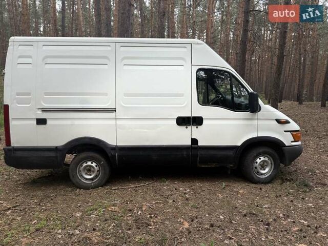 Белый Ивеко Дейли, объемом двигателя 2.8 л и пробегом 364 тыс. км за 4200 $, фото 2 на Automoto.ua