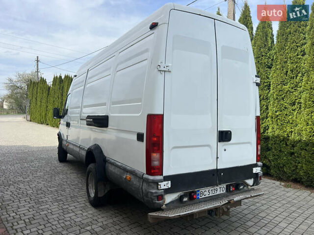 Белый Ивеко Дейли, объемом двигателя 2.8 л и пробегом 400 тыс. км за 8999 $, фото 6 на Automoto.ua