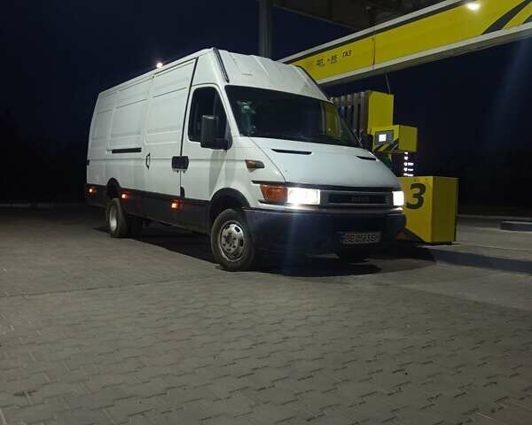 Белый Ивеко Дейли, объемом двигателя 2.8 л и пробегом 300 тыс. км за 7000 $, фото 1 на Automoto.ua