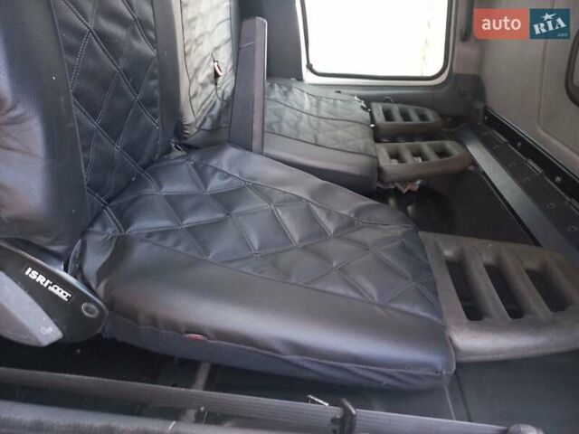Белый Ивеко Дейли, объемом двигателя 2.8 л и пробегом 184 тыс. км за 9450 $, фото 6 на Automoto.ua