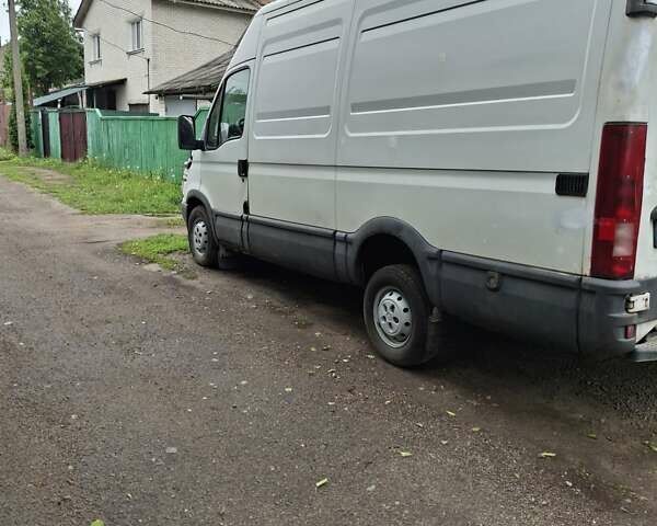 Білий Івеко Дейлі, об'ємом двигуна 2.29 л та пробігом 400 тис. км за 4700 $, фото 1 на Automoto.ua
