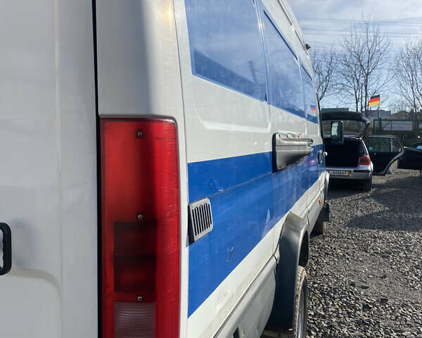 Белый Ивеко Дейли, объемом двигателя 3 л и пробегом 60 тыс. км за 11500 $, фото 2 на Automoto.ua