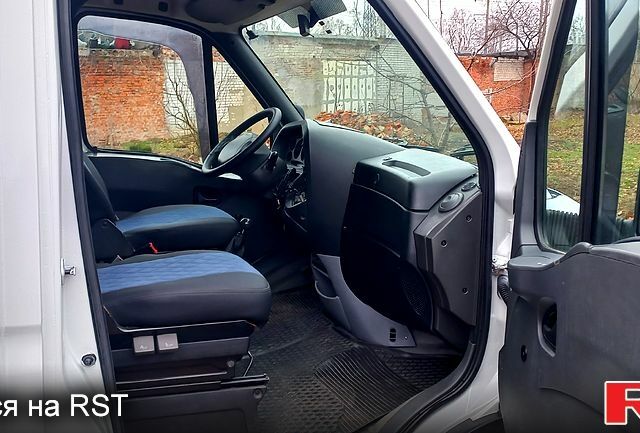 Белый Ивеко Дейли, объемом двигателя 3 л и пробегом 500 тыс. км за 11500 $, фото 8 на Automoto.ua