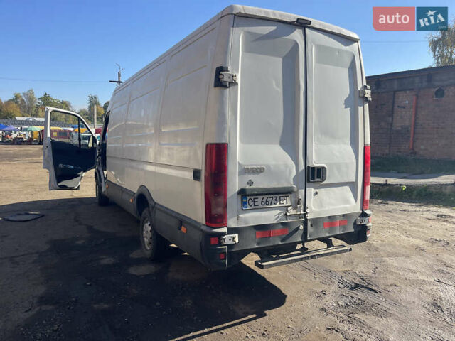Белый Ивеко Дейли, объемом двигателя 2.29 л и пробегом 400 тыс. км за 7400 $, фото 4 на Automoto.ua