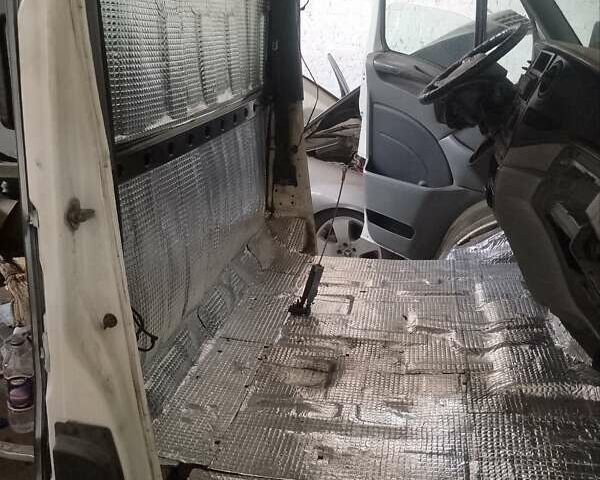 Белый Ивеко Дейли, объемом двигателя 2.3 л и пробегом 500 тыс. км за 8600 $, фото 5 на Automoto.ua