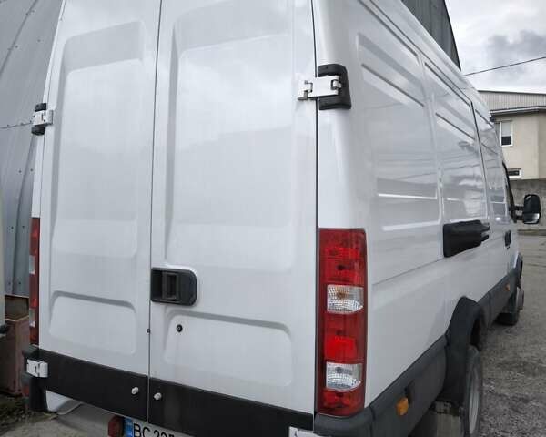 Білий Івеко Дейлі, об'ємом двигуна 3 л та пробігом 712 тис. км за 10000 $, фото 2 на Automoto.ua