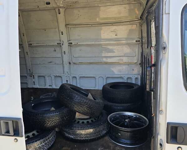 Белый Ивеко Дейли, объемом двигателя 3 л и пробегом 415 тыс. км за 8800 $, фото 12 на Automoto.ua