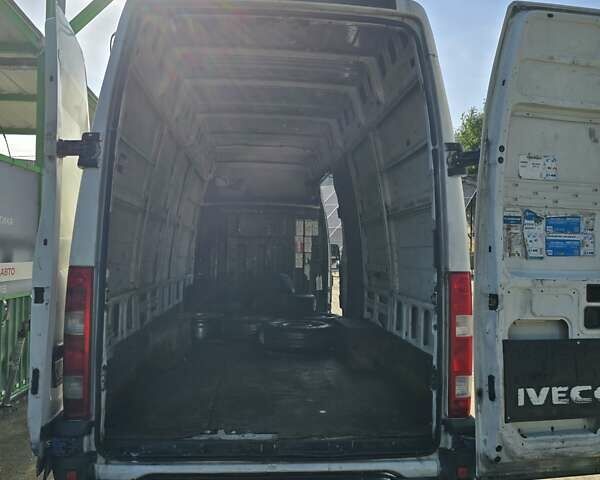 Белый Ивеко Дейли, объемом двигателя 3 л и пробегом 415 тыс. км за 8800 $, фото 10 на Automoto.ua