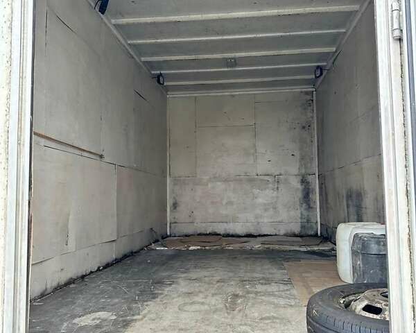 Білий Івеко Дейлі, об'ємом двигуна 2.3 л та пробігом 281 тис. км за 10800 $, фото 1 на Automoto.ua