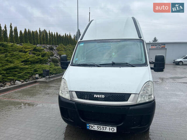 Белый Ивеко Дейли, объемом двигателя 3 л и пробегом 397 тыс. км за 11890 $, фото 1 на Automoto.ua