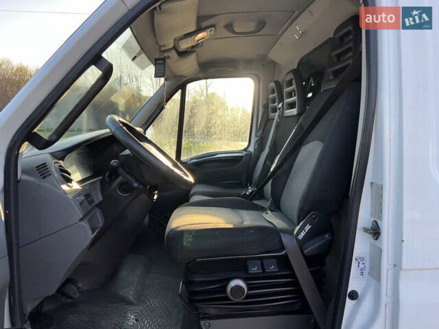 Белый Ивеко Дейли, объемом двигателя 3 л и пробегом 286 тыс. км за 16999 $, фото 19 на Automoto.ua