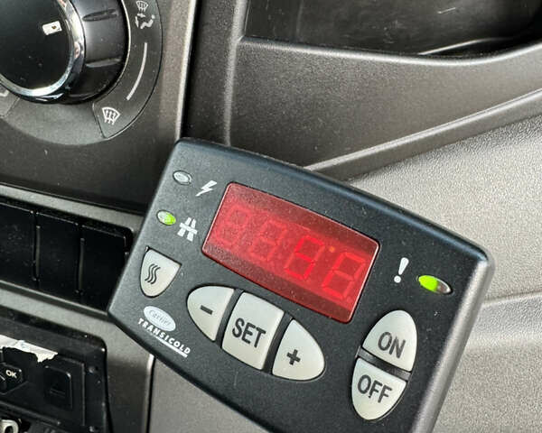 Білий Івеко Дейлі, об'ємом двигуна 3 л та пробігом 420 тис. км за 18000 $, фото 28 на Automoto.ua