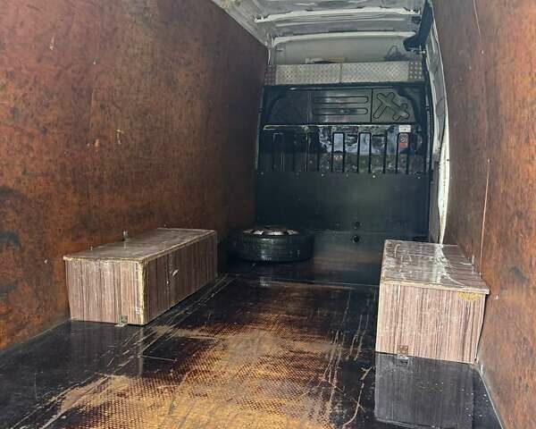 Белый Ивеко Дейли, объемом двигателя 3 л и пробегом 980 тыс. км за 12000 $, фото 6 на Automoto.ua