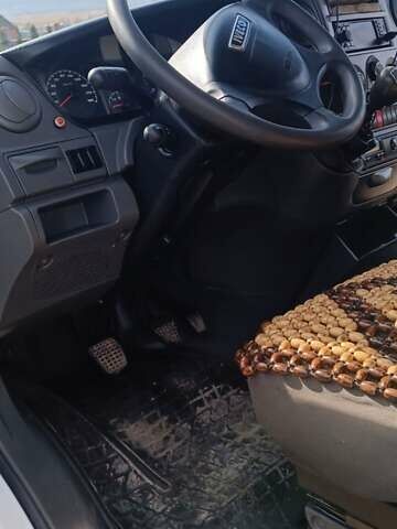 Білий Івеко Дейлі, об'ємом двигуна 3 л та пробігом 352 тис. км за 9800 $, фото 12 на Automoto.ua