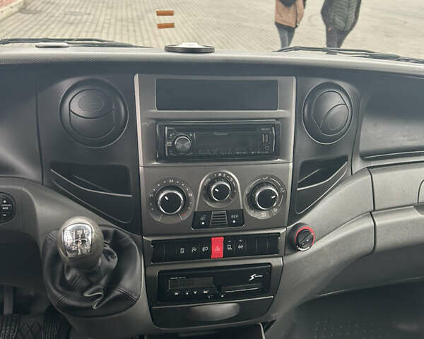 Івеко Дейлі 2014 у Луцьку на Automoto.ua Білий Івеко Дейлі, об'ємом двигуна 3 л та пробігом 367 тис. км за 18000 $, фото 10 на Automoto.ua