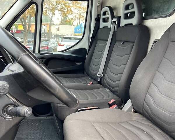 Белый Ивеко Дейли, объемом двигателя 2.3 л и пробегом 272 тыс. км за 14000 $, фото 22 на Automoto.ua
