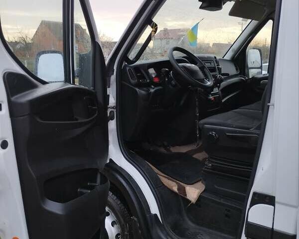 Івеко Дейлі 2016 у Ковель на Automoto.ua Білий Івеко Дейлі, об'ємом двигуна 3 л та пробігом 330 тис. км за 26500 $, фото 10 на Automoto.ua