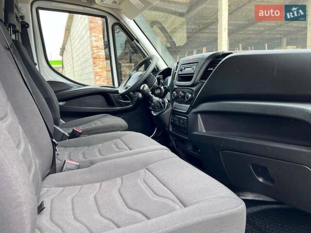 Белый Ивеко Дейли, объемом двигателя 3 л и пробегом 542 тыс. км за 22500 $, фото 32 на Automoto.ua