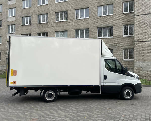 Білий Івеко Дейлі, об'ємом двигуна 2.3 л та пробігом 421 тис. км за 17150 $, фото 6 на Automoto.ua