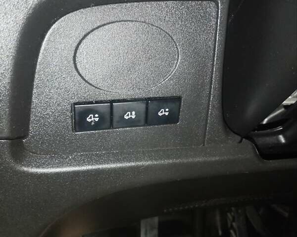 Івеко Дейлі 2016 у Ковель на Automoto.ua Білий Івеко Дейлі, об'ємом двигуна 3 л та пробігом 330 тис. км за 26500 $, фото 25 на Automoto.ua