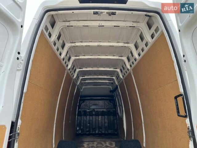 Белый Ивеко Дейли, объемом двигателя 3 л и пробегом 542 тыс. км за 22500 $, фото 29 на Automoto.ua