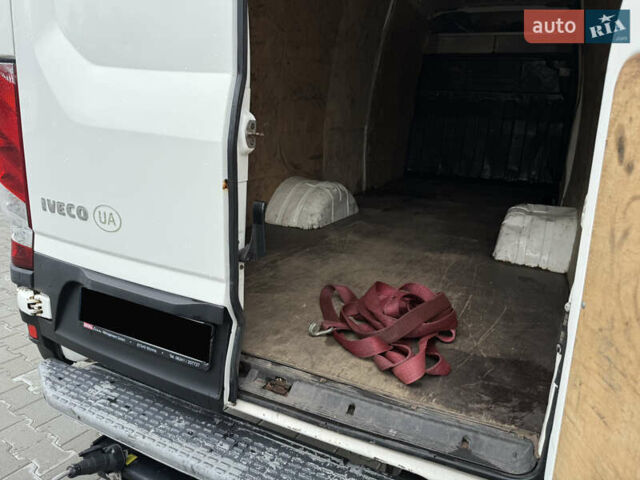 Белый Ивеко Дейли, объемом двигателя 3 л и пробегом 261 тыс. км за 22300 $, фото 12 на Automoto.ua
