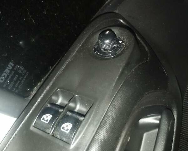 Івеко Дейлі 2016 у Ковель на Automoto.ua Білий Івеко Дейлі, об'ємом двигуна 3 л та пробігом 330 тис. км за 26500 $, фото 22 на Automoto.ua