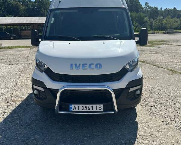 Белый Ивеко Дейли, объемом двигателя 3 л и пробегом 263 тыс. км за 49000 $, фото 1 на Automoto.ua