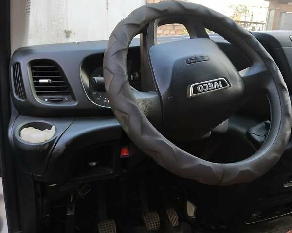 Белый Ивеко Дейли, объемом двигателя 3 л и пробегом 295 тыс. км за 21000 $, фото 11 на Automoto.ua