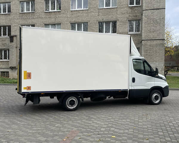 Білий Івеко Дейлі, об'ємом двигуна 2.3 л та пробігом 421 тис. км за 17150 $, фото 7 на Automoto.ua