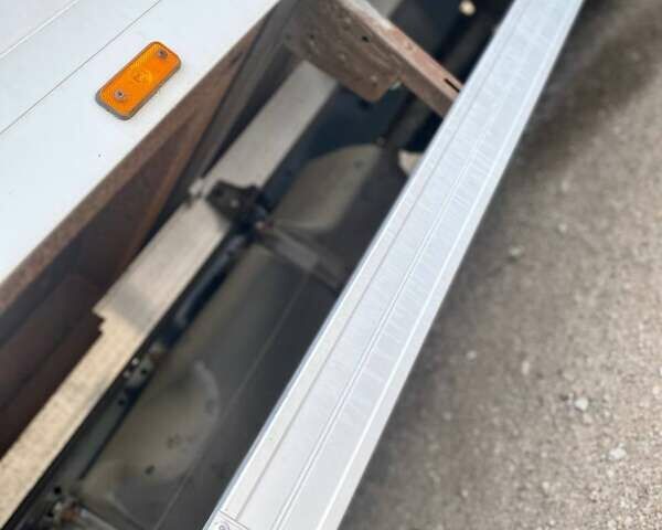 Белый Ивеко Дейли, объемом двигателя 3 л и пробегом 310 тыс. км за 26500 $, фото 3 на Automoto.ua