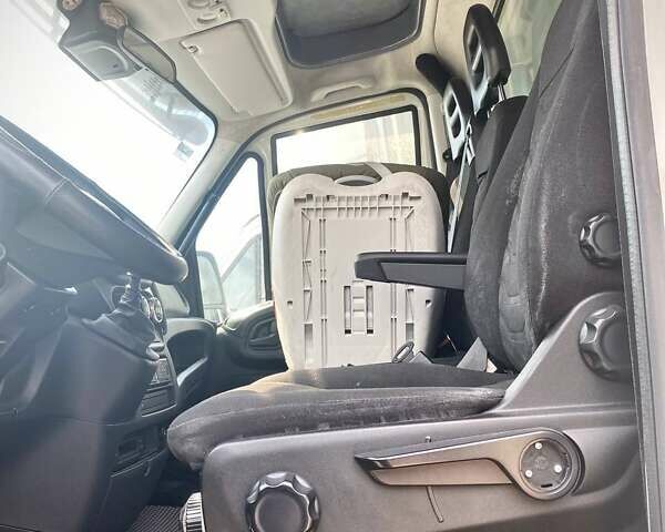 Белый Ивеко Дейли, объемом двигателя 3 л и пробегом 310 тыс. км за 26500 $, фото 10 на Automoto.ua