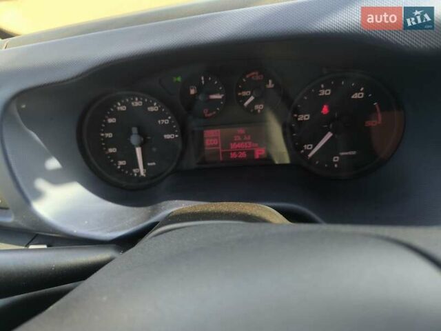 Білий Івеко Дейлі, об'ємом двигуна 2.3 л та пробігом 165 тис. км за 18900 $, фото 1 на Automoto.ua