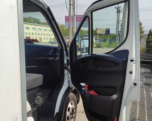 Белый Ивеко Дейли, объемом двигателя 3 л и пробегом 447 тыс. км за 19250 $, фото 4 на Automoto.ua
